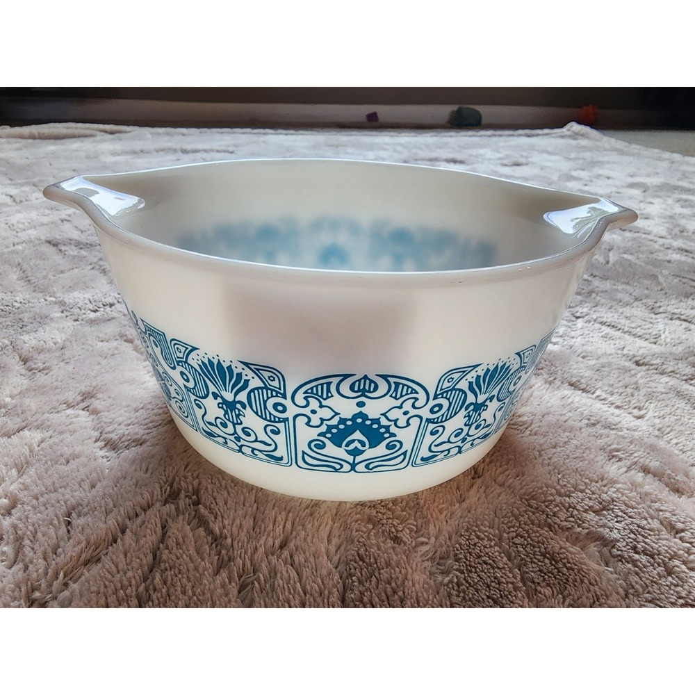Vintage Pyrex Horizon Blue Casserole Bowl 473 1 QT Blue White Milk Glass